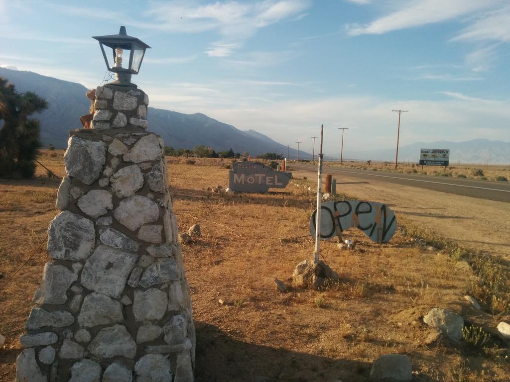 Rustic Oasis Motel โอลานชา ภายนอก รูปภาพ