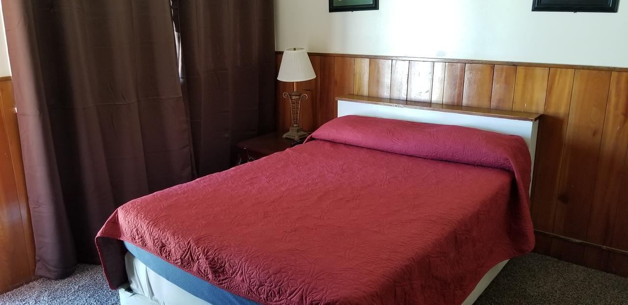 Rustic Oasis Motel โอลานชา ภายนอก รูปภาพ